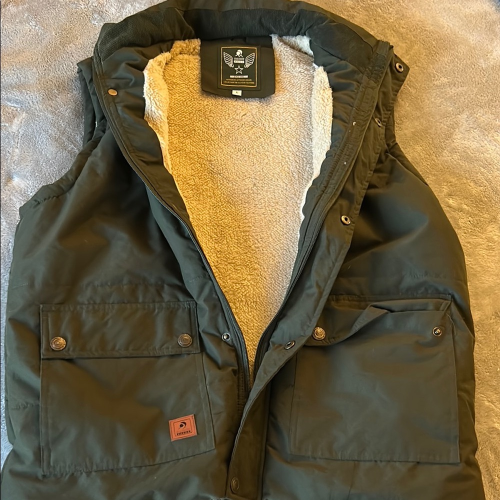 Men's Green vest with Sherpa Lining